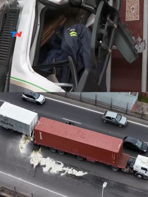 IMPACTANTE CHOQUE EN BARRACAS Un hombre frenó en la 9 de Julio Sur para ayudar a una pareja que se cayó de la moto, y un camionero los chocó. Si bien resultaron heridos y fueron trasladados al Hospital Penna, ninguno …