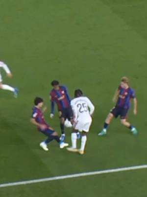 🤌 @Yandiomande 🤌 #RealMadrid #ElClásico #LaLigaHighlights