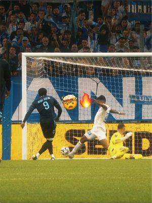Unbelievable save from Emerson 😱🇧🇷 #SportsTikTok #save #footballedit #ligue1 #emerson
