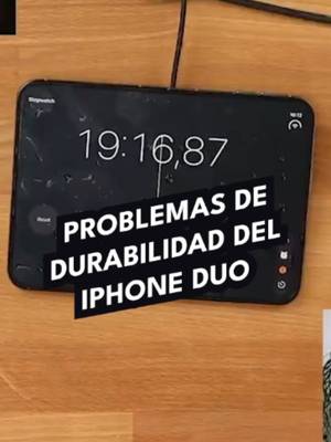 ¡ESCÁNDALO EN APPLE! Reportan pantallas rotas en el iPhone Duo a horas de comprarlo: -Múltiples compradores del iPhone Duo reportaron que la pantalla interna se rompió espontáneamente a las pocas horas de uso. -El can…