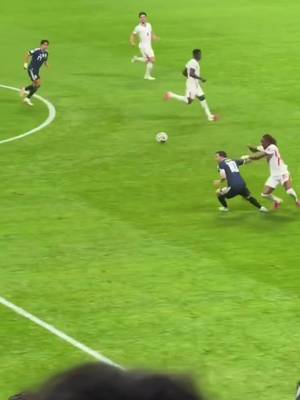 El Balón de Oro rendido ante ÉL. ¡Felicitaciones, Harry!