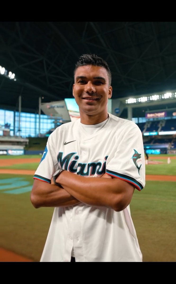⚾️ Thank you, @Marlins !! https://t.co/3fmedpxMnW