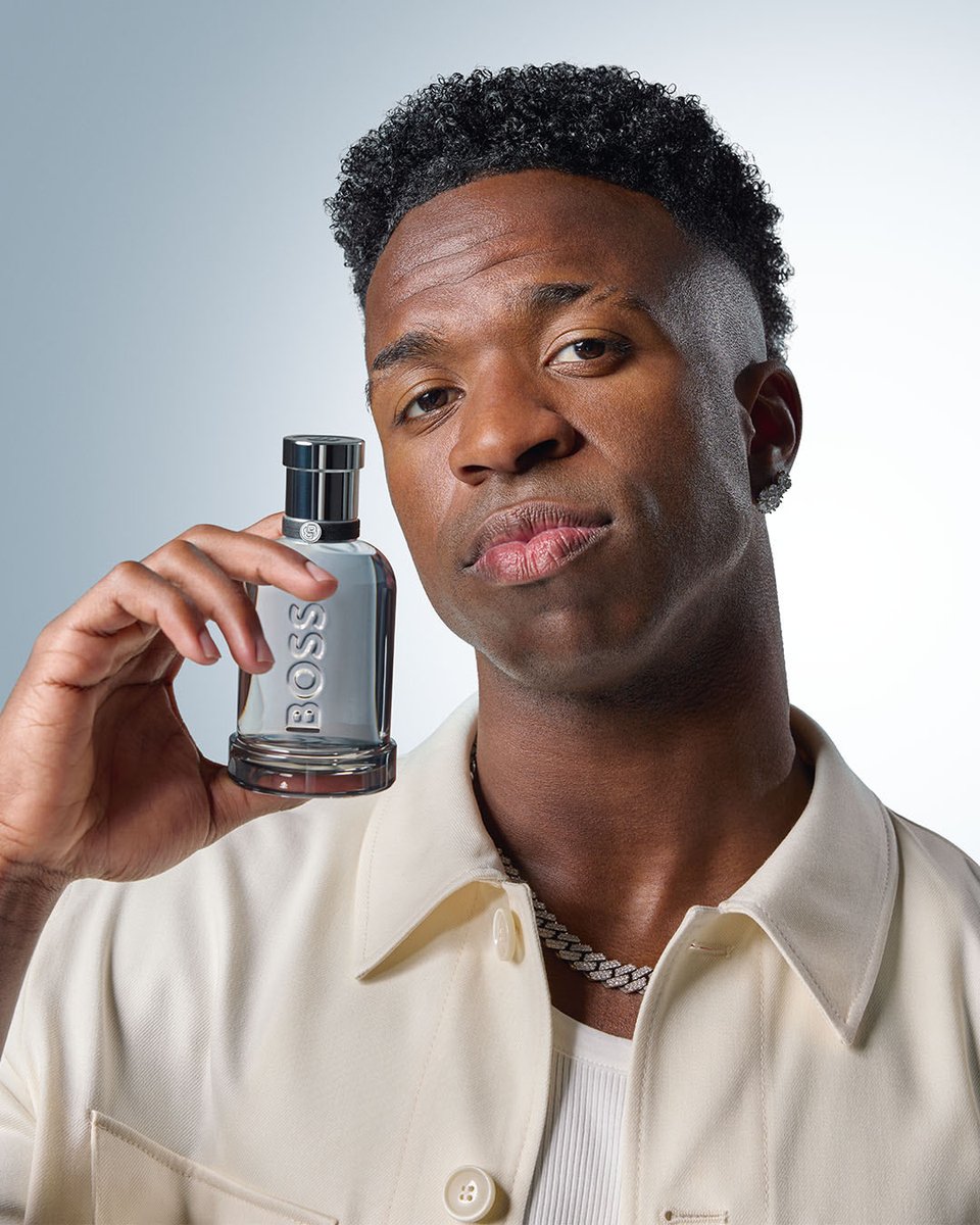 Bright. Blazing. Beyond. Leaving a lasting impression with the bold new #BOSSBottledBeyond Eau de Toilette Intense #BOSSRecognizeBOSS https://t.co/BDWAiRT2ff