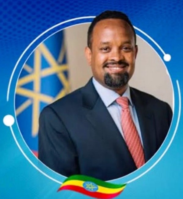 ክቡር አቶ አህመድ ሽዴ በዛሬው ዕለት የኢ.ፌ.ዲ.ሪ የህዝብ ተወካዮች ምክር ቤት አፈ-ጉባዔ ሆነው በመመረጣቸው እንኳን ደስ ያለዎት ለማለት እወዳለሁ፡፡ የተሳካ የሥራ ዘመን እንዲሆንልዎ ከልብ እመኛለሁ፡፡ https://t.co/398XbiAF2P