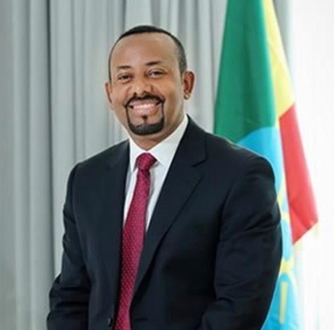 የኢትዮጵያ ርዕይ በሚያስብ አእምሮ እና በሚሠሩ እጆች ሲመራ ይሰምራል፣ ይጸናልም። ጠቅላይ ሚኒስትር ዶ/ር ዐቢይ አሕመድ በዛሬው ዕለት የኢትዮጵያ ፌደራላዊ ዲሞክራሲያዊ ሪፐብሊክ ጠቅላይ ሚኒስትር በመሆን በድጋሚ በመመረጥዎ የተሰማኝን ደስታ https://t.co/7OJ9gQi7v8