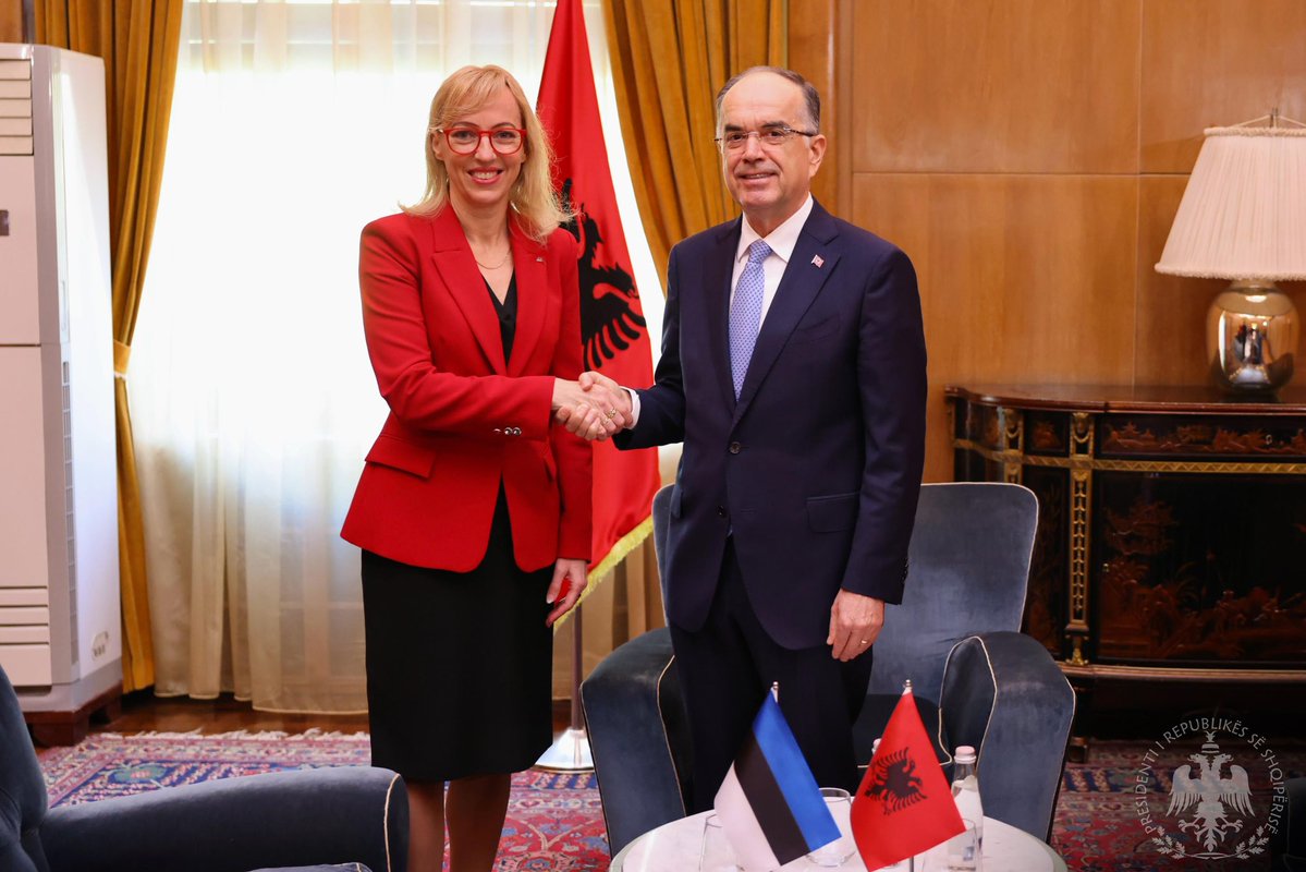 Today, I received the Letters of Credence of the new non-resident Ambassador of Estonia, Piret Urb. The excellent political cooperation between our two countries creates prospects for greater economic cooperation in a…