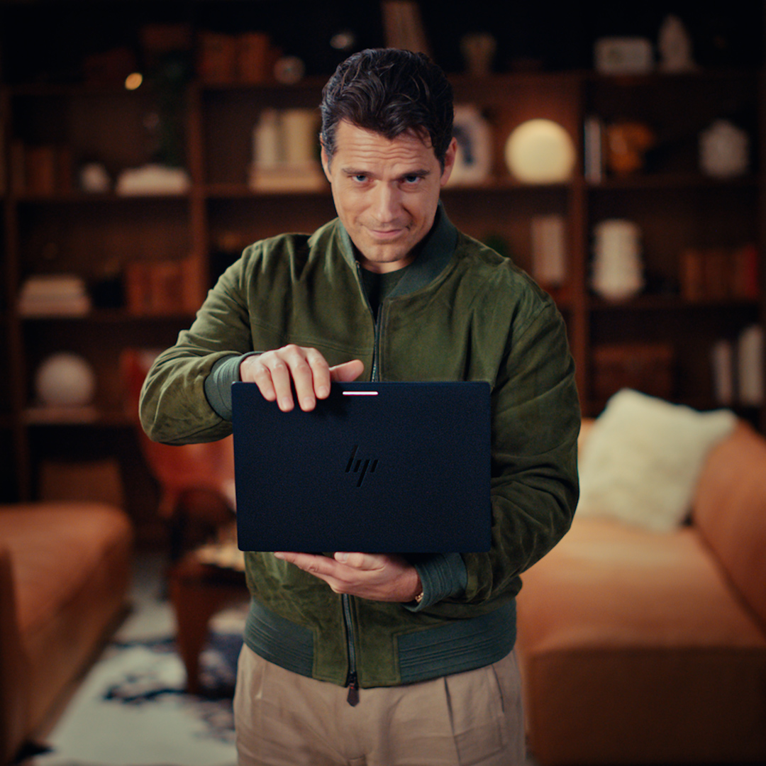 Hey Henry Cavill, let's get this party started. Googlebook has arrived. https://t.co/mhSiDTV0pw