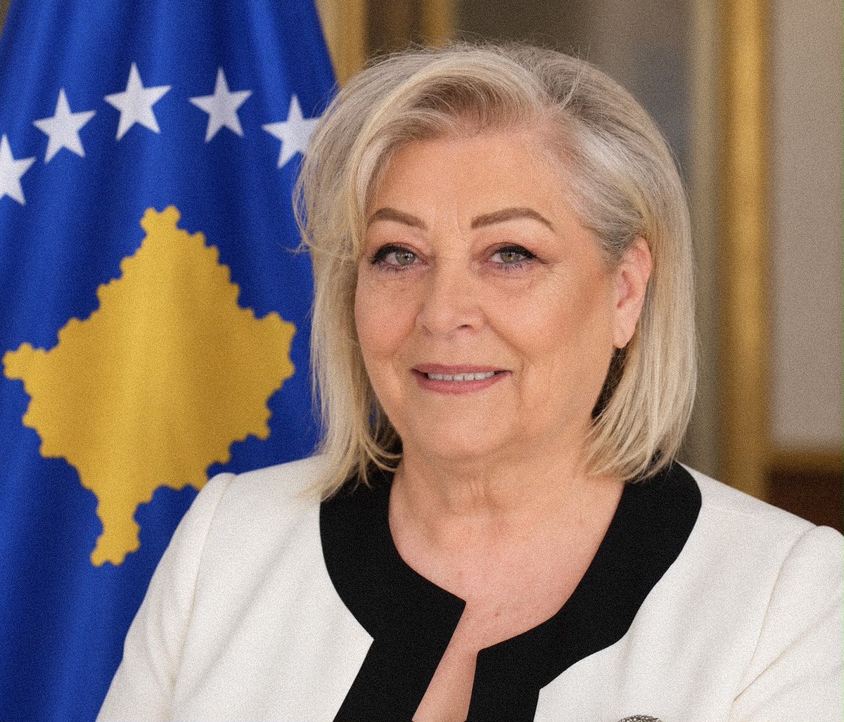 Urime të përzemërta znj. Justina Shiroka-Pula për zgjedhjen Presidente e Republikës së Kosovës! Në çdo sfidë dhe në çdo hap drejt së ardhmes evropiane, Shqipëria dhe Kosova do të jenë bashkë. Urime Presidente! Zoti e …