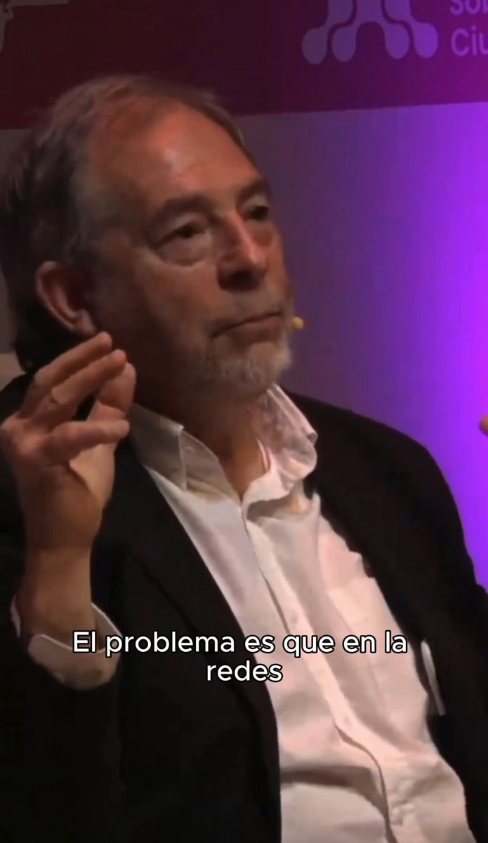 En mi paso por Málaga en EmpoderaLIVE!, @EMPODERA_org , compartí una inquietud que nos afecta a todos: ¿Cómo debe reinventarse la educación frente a la tecnología para evitar perder la humanidad en nuestros niños y ni…