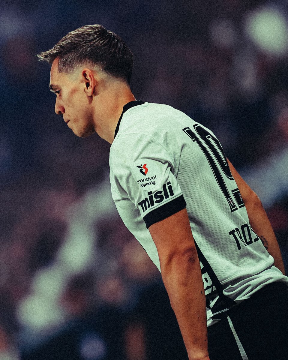 Önemli bir 3 puanla geri dönmek güzel. 🦅🔥 https://t.co/pViooKptJD