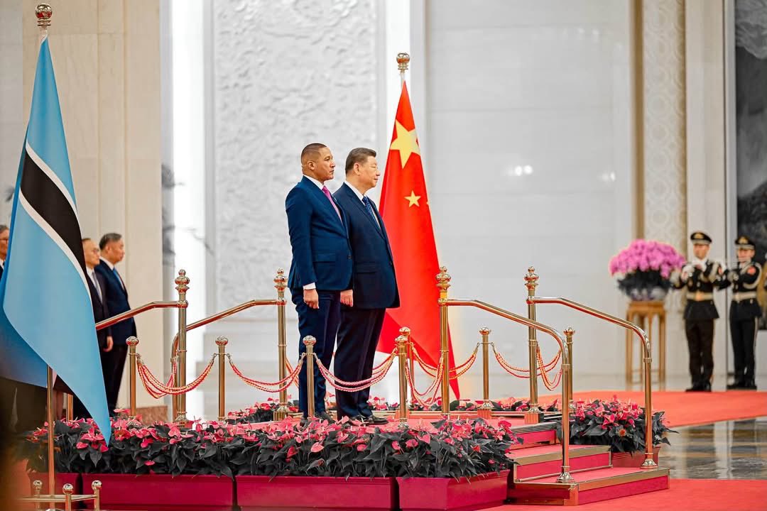 𝐎𝐅𝐅𝐈𝐂𝐈𝐀𝐋 𝐁𝐎𝐓𝐒𝐖𝐀𝐍𝐀–𝐂𝐇𝐈𝐍𝐀 𝐓𝐀𝐋𝐊𝐒 𝐁𝐄𝐆𝐈𝐍 Today, I was warmly received by President Xi Jinping of the People’s Republic of China in Beijing as we commenced official engagements to deepen the l…