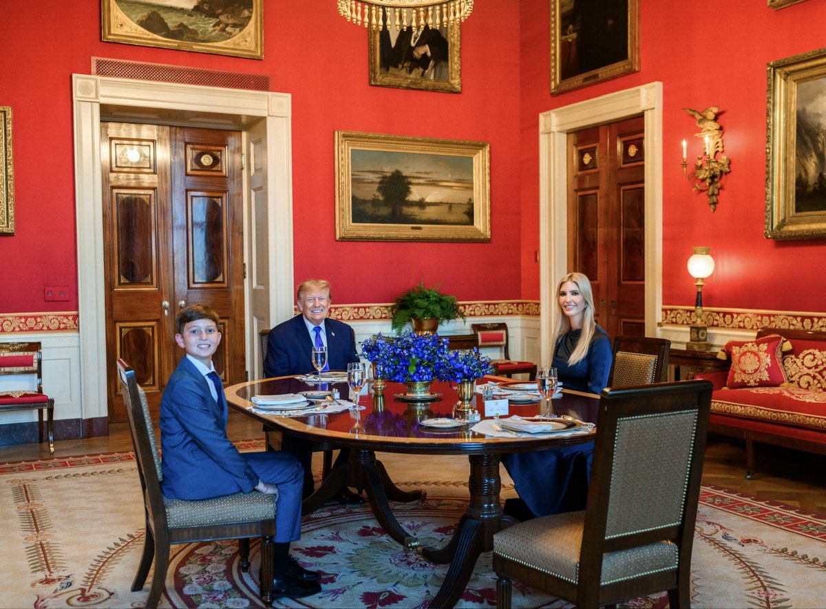 An unforgettable birthday dinner for Joseph, hosted by Grandpa at the White House. ❤️ Thirteen is off to quite a start! https://t.co/QhIcU9BZOC