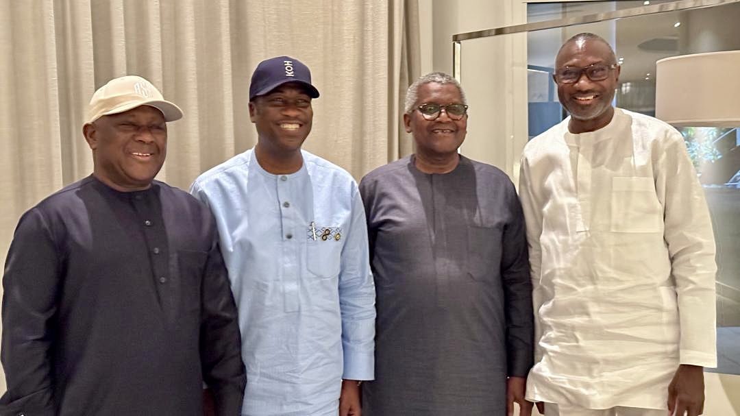 Yesterday, I hosted dinner in honour of @DrObafemiHamzat, the incoming Governor of Lagos State. A man of the highest integrity, with whom I shared a bunk bed at boarding school 49 years ago. My experience of his chara…