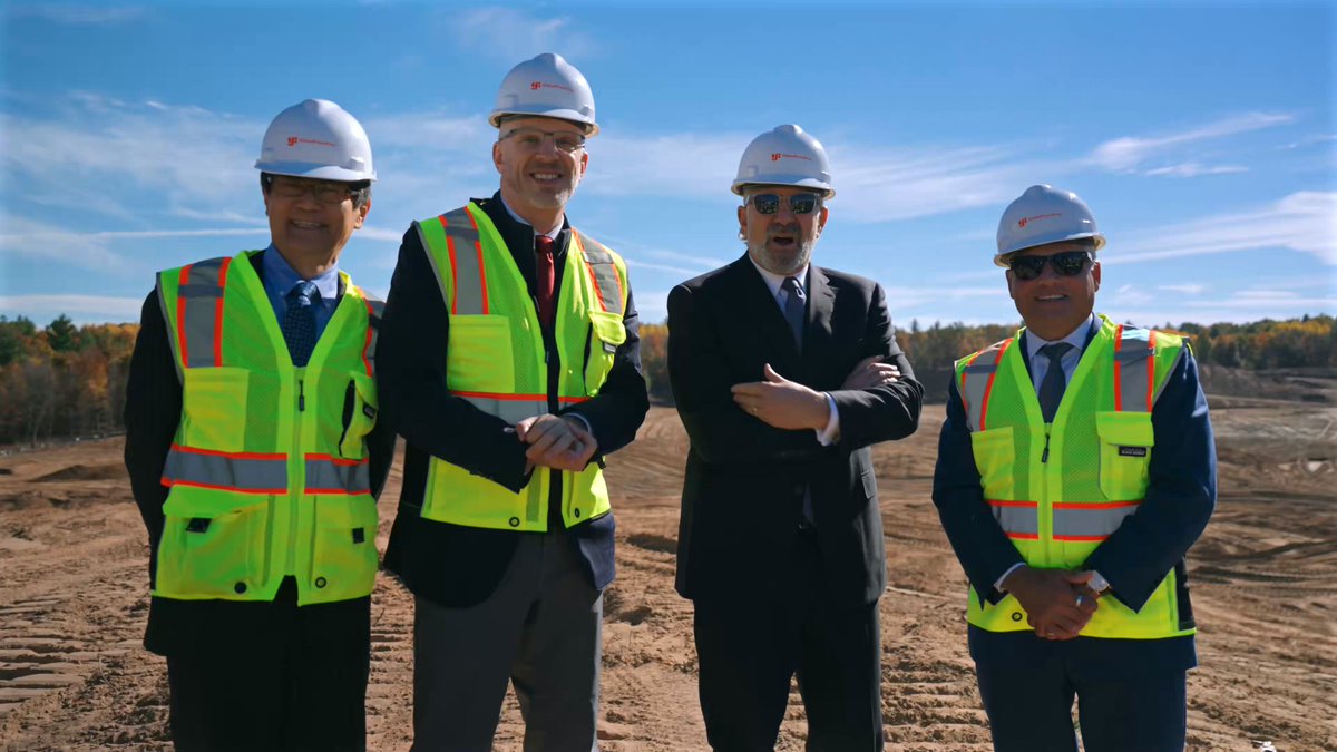 Great to be back in upstate New York to announce the huge $21 BILLION funding for two new semiconductor fabs thanks to President Trump’s historic trade deal with Japan. Japan is providing the funding for these high te…
