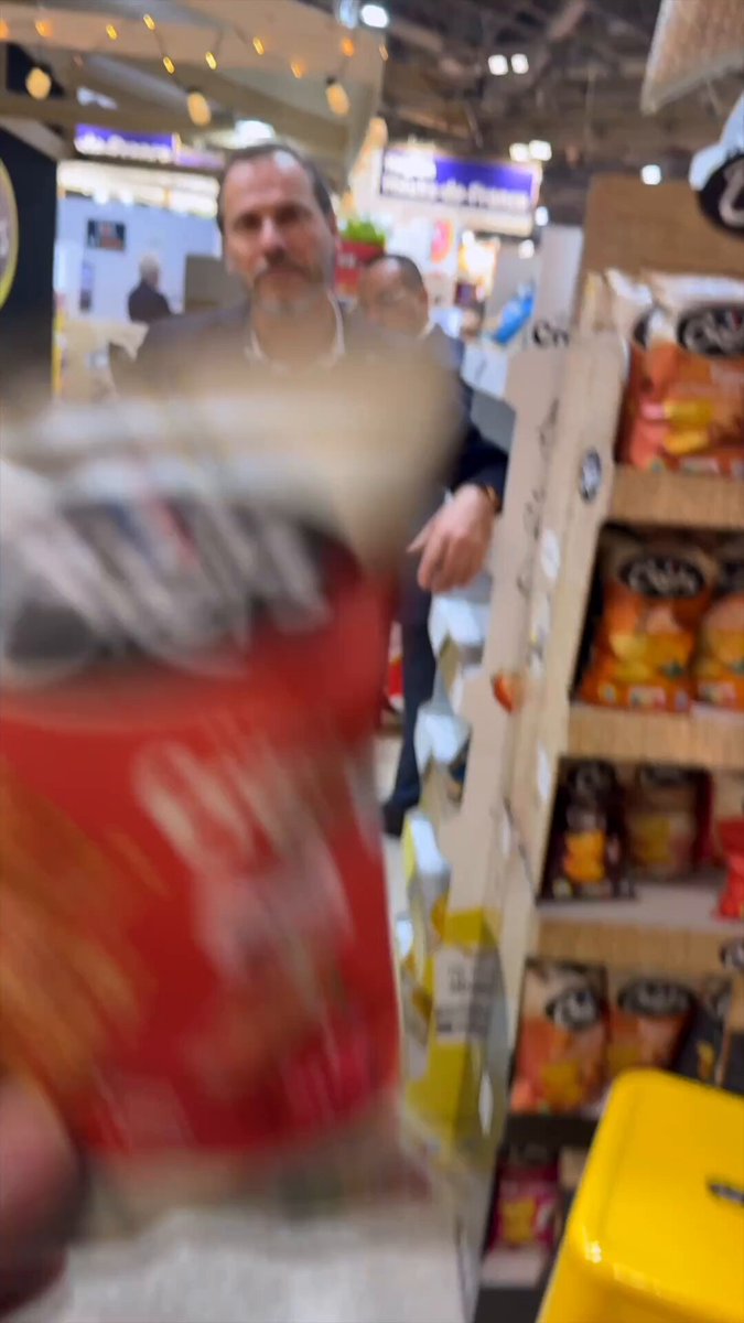 Prévue à 100 tonnes. Vendue à 650 tonnes. 🥨 Brets, c’est la chips salée bretonne qu’on connaît tous. Personne ne l’attendait dans le rayon biscuit. Et pourtant, leur chip de froment aux saveurs de crêperie est l’un d…