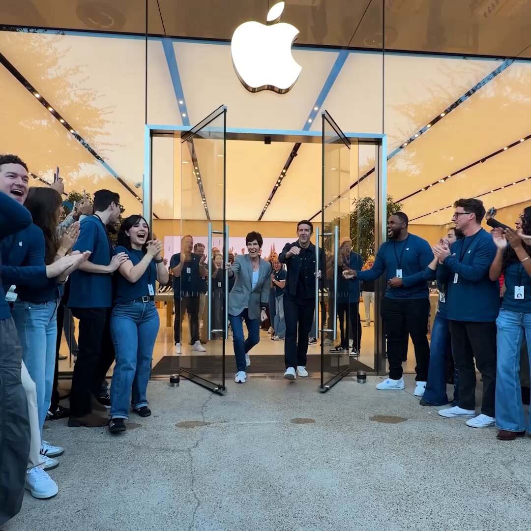 iPhone Duo is here! Loved celebrating its arrival with our teams in Austin this morning. https://t.co/jc0lrziipV
