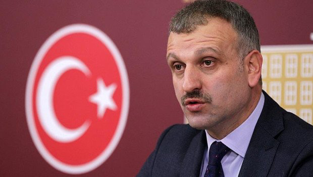 🔴#SONDAKİKA | Cumhurbaşkanı Başdanışmanı Oktay Saral görevden alındı. • Oktay Saral, Azerbaycan’da başörtüsü yasağını eleştiren paylaşımlar yapmıştı. • İlham Aliyev’in partisi resmi açıklamayla tepki göstermiş, Azerb…