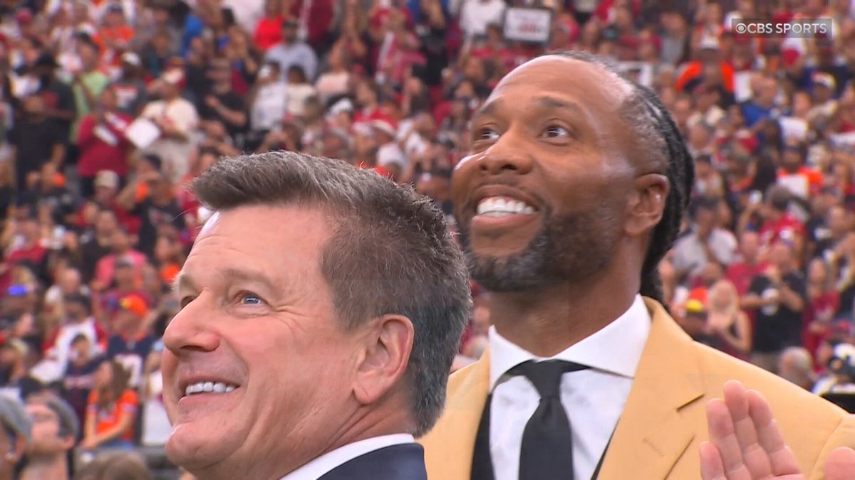 The Cardinals might be one of the worst ran organizations but at least they nailed the Larry Fitzgerald number retirement ceremony https://t.co/bhaobKPvJn