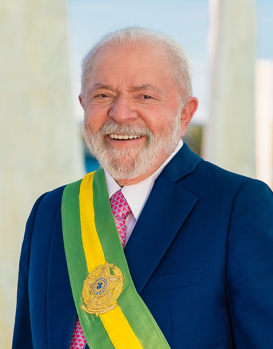 O Sport Club Corinthians Paulista deseja os parabéns a Luiz Inácio Lula da Silva, que foi reeleito como presidente da república para o mandato dos próximos quatro anos à frente do nosso país. Viva a democracia do Bras…