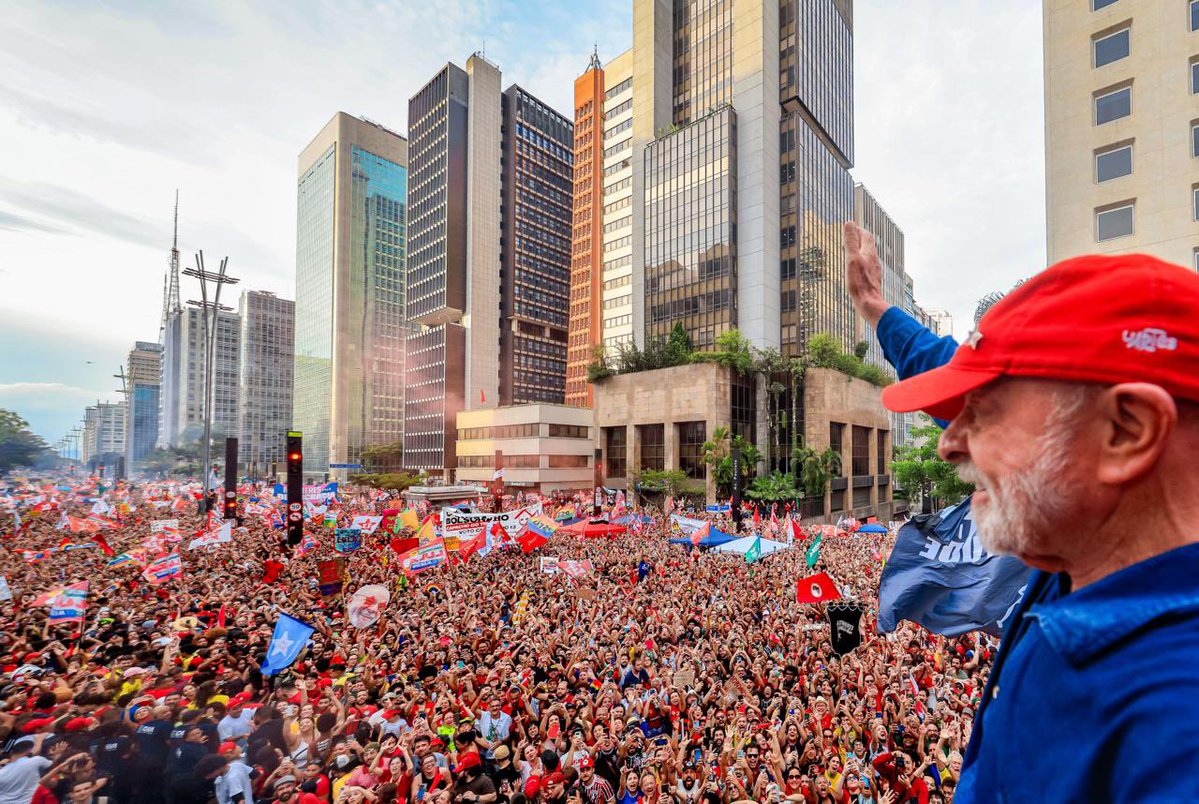 Estimado hermano @LulaOficial, te felicito en nombre del gobierno y pueblo cubanos por esta victoria histórica que garantiza la continuidad del camino de paz, soberanía y justicia social emprendido por el pueblo brasi…