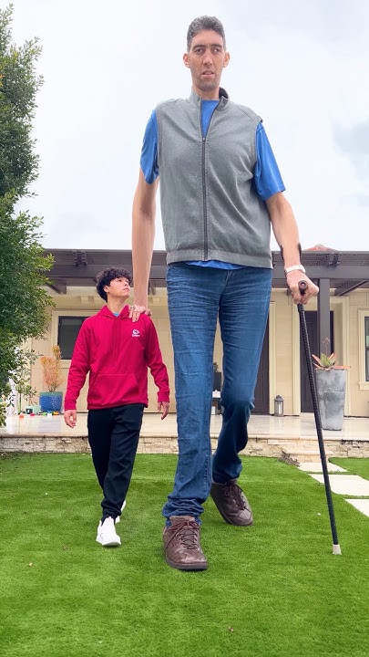 TALLEST Man In The World!