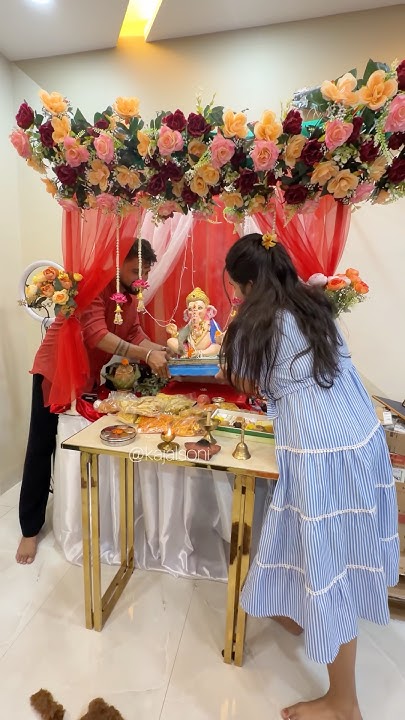 Ganpati Bappa is always with us🙏🏻😍#shorts #youtubeshorts #ganpati @Kajalsoni_vlogs