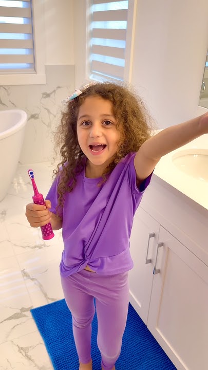 Brush your teeth song with Sierra and Rhia
