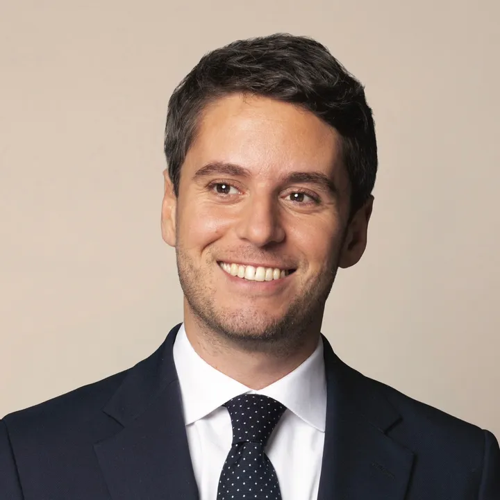 Gabriel Attal, Renaissance